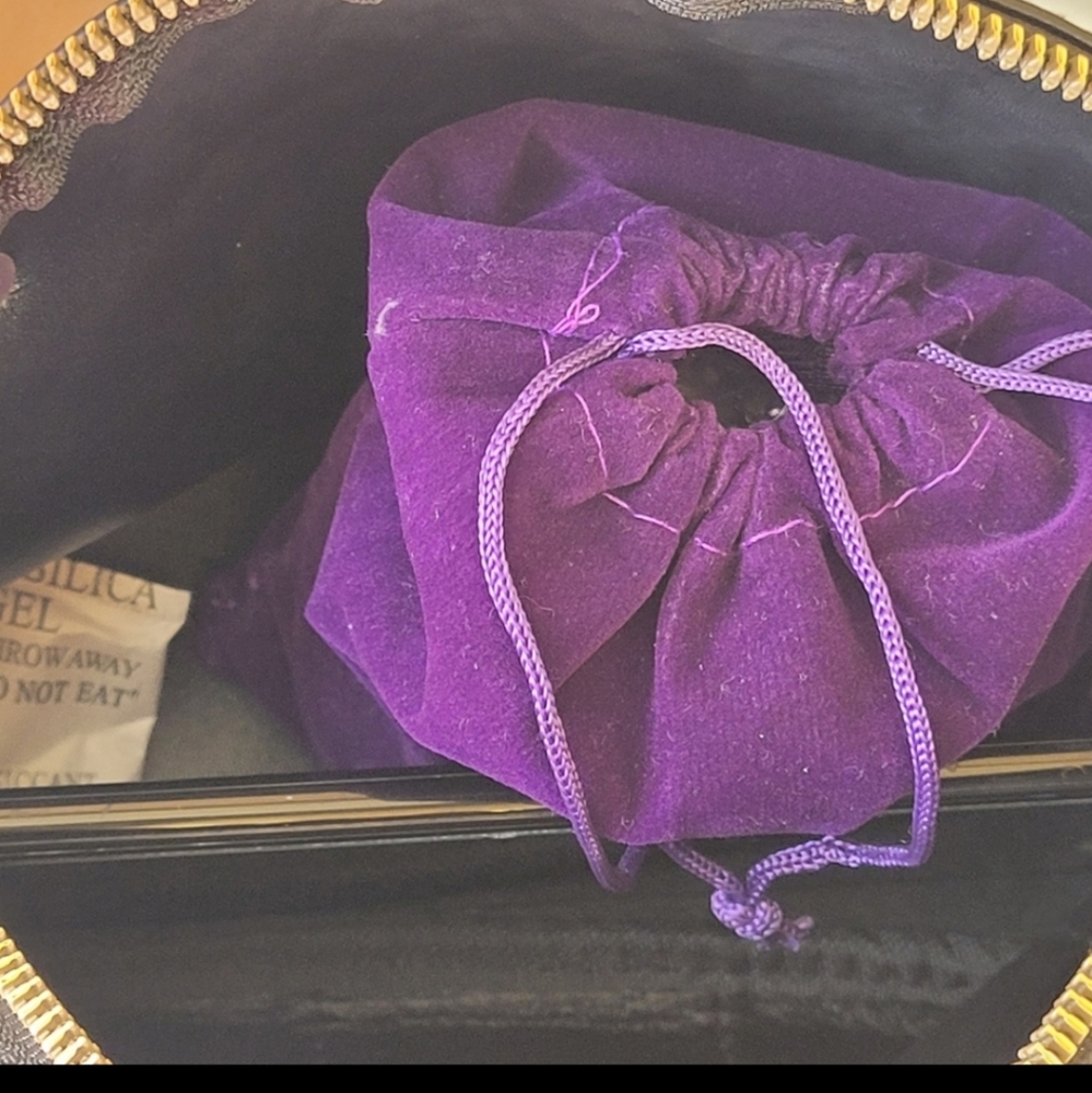 MCM pouch converted in to shoulder bag or cross body - Picture 15 of 16